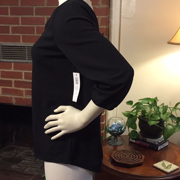 NWT Chico’s top - Picture 3 of 8